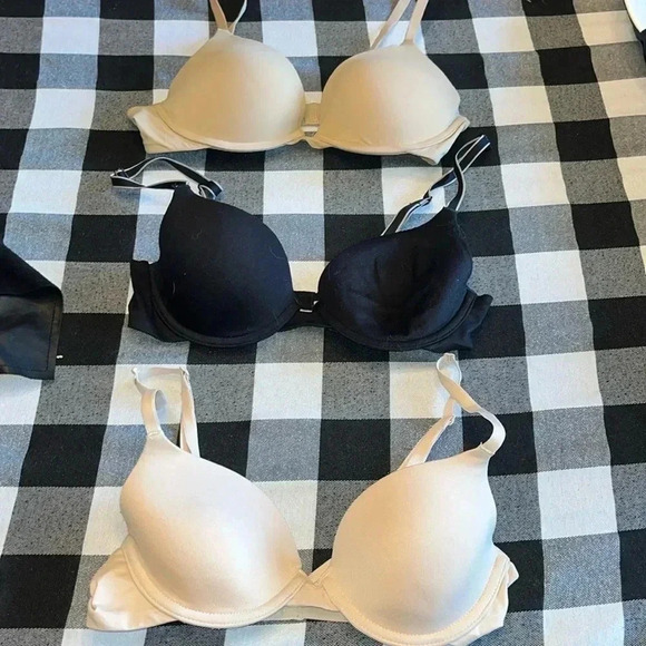 SO set of 3 Bras.  Convertible size 32B - Picture 1 of 4